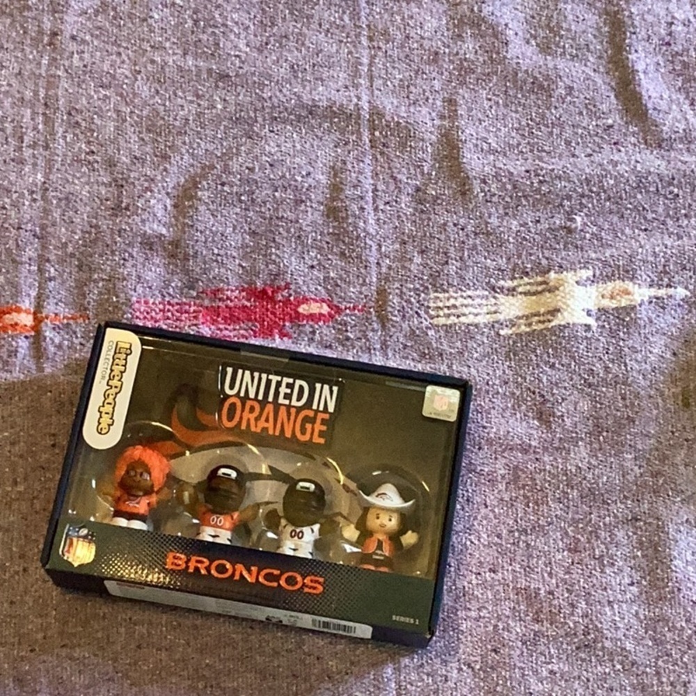Little People Collector - NFL - Denver Broncos - Fisher Price Series 1